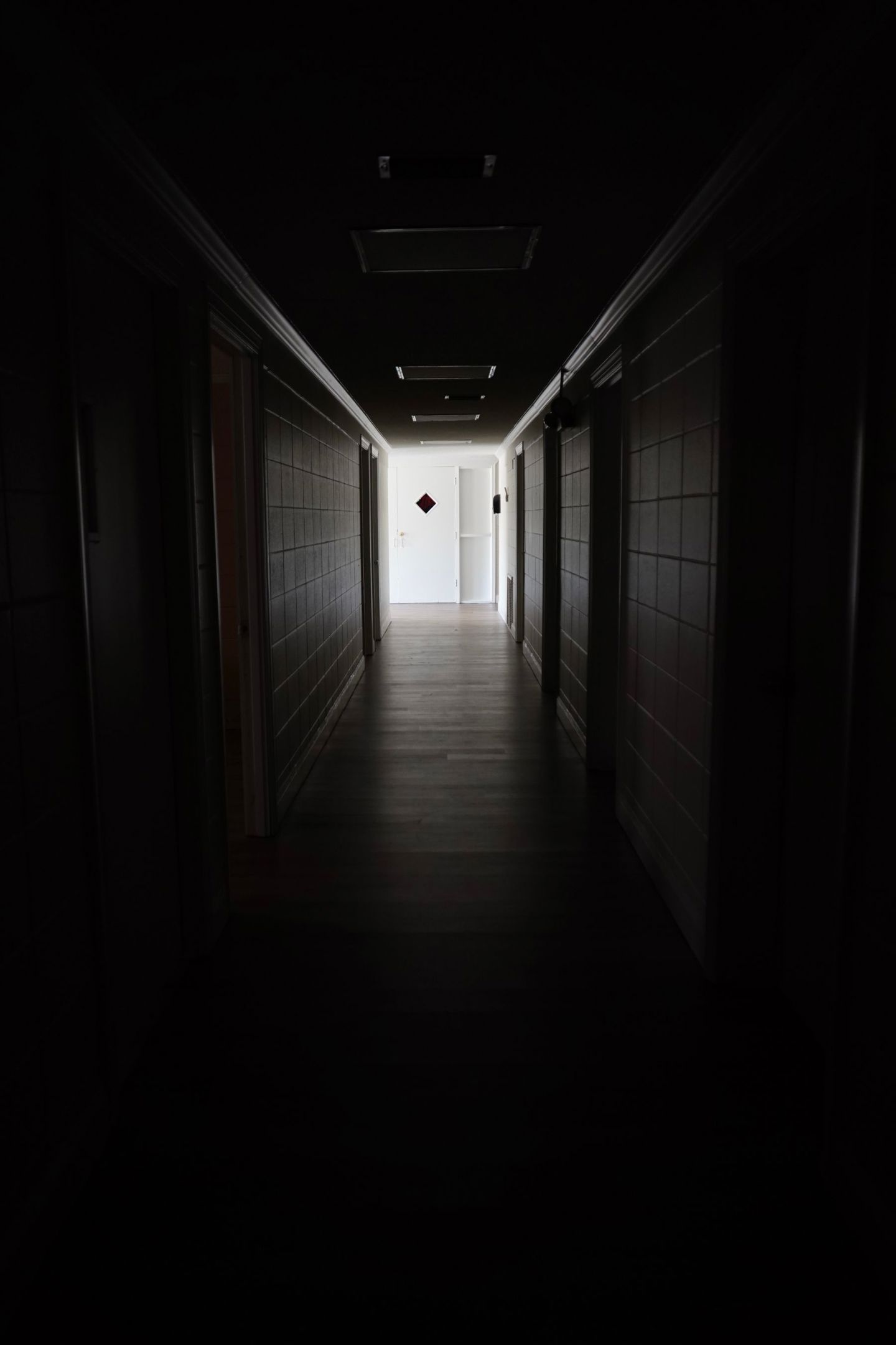 Why a Rising Number Can Feel More Intense Than a Jump Scare
