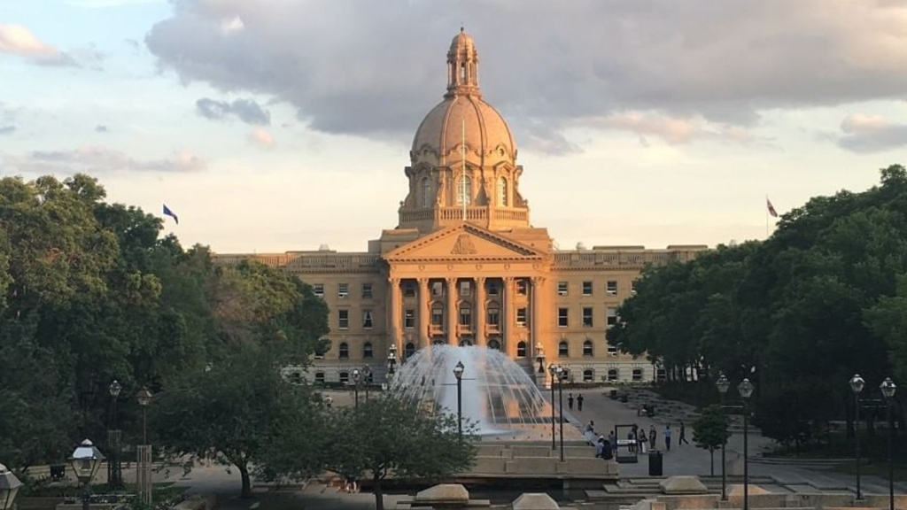 Alberta Prepares for Major Online Gambling Expansion Ahead of 2026 Market Changes